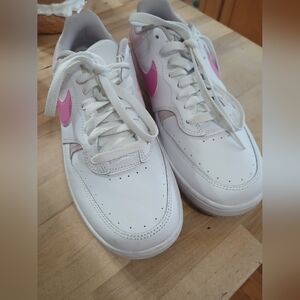 Nike Gamma Force Sneakers Womens‎ Size 8.5 White/Playful Pink Basketball Street